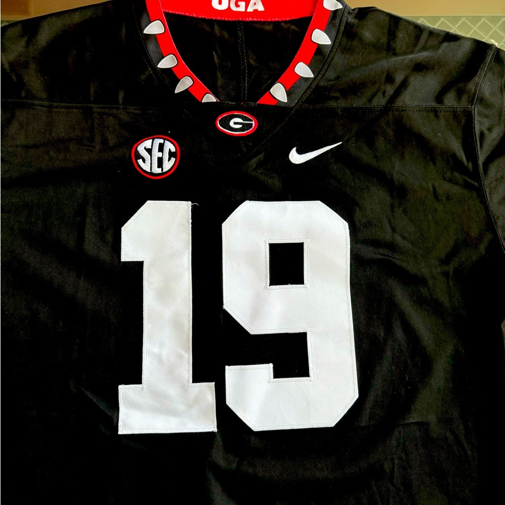XL Nike Brock Bowers Jersey